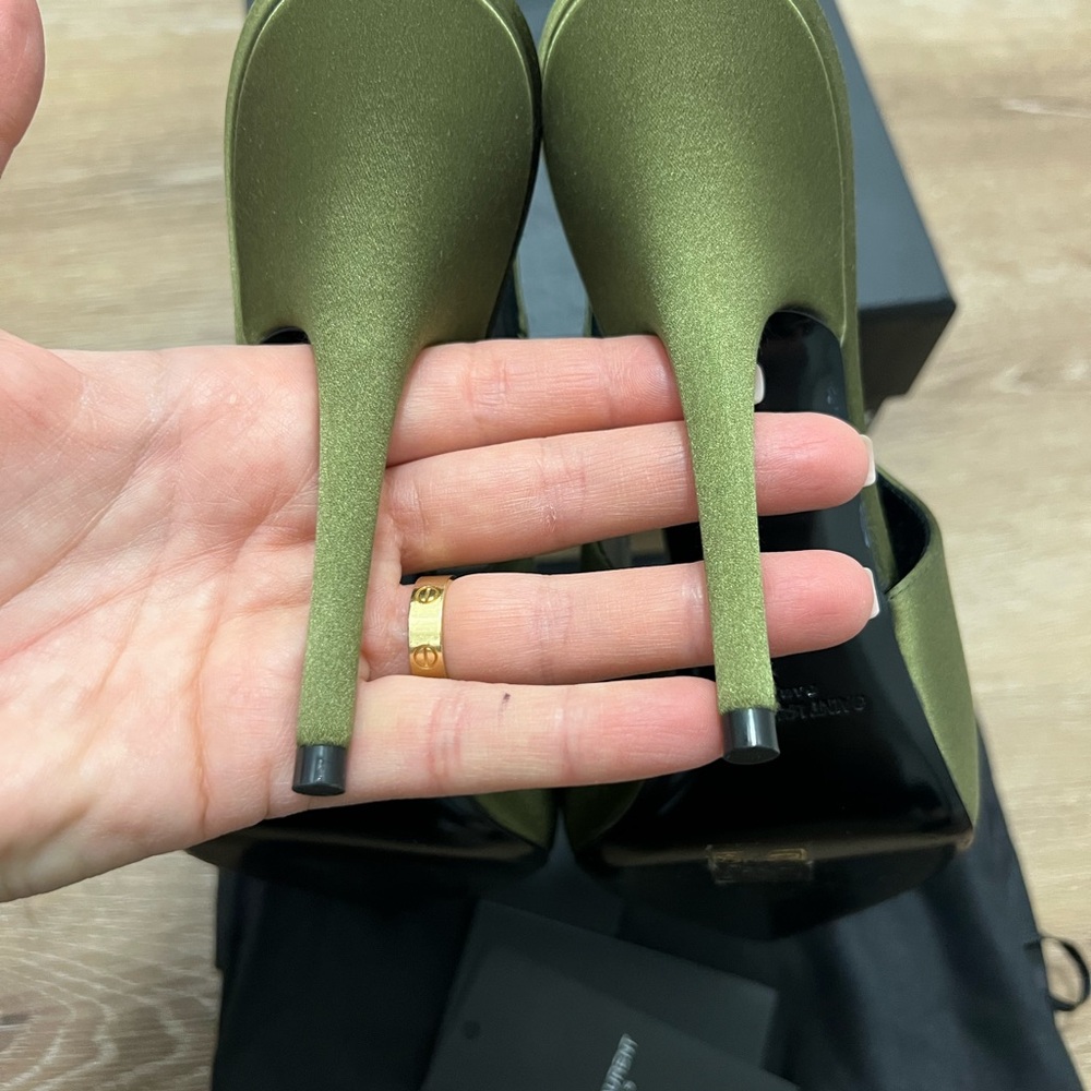 Saint Laurent Olive Green Heels - Picture 5 of 9